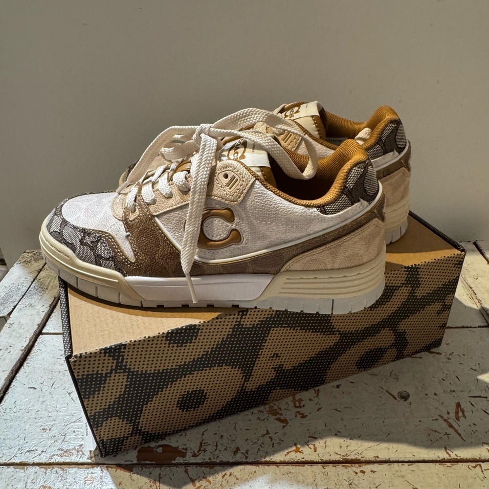 Coach Sneakers in Cream and Brown NWT - Picture 5 of 12